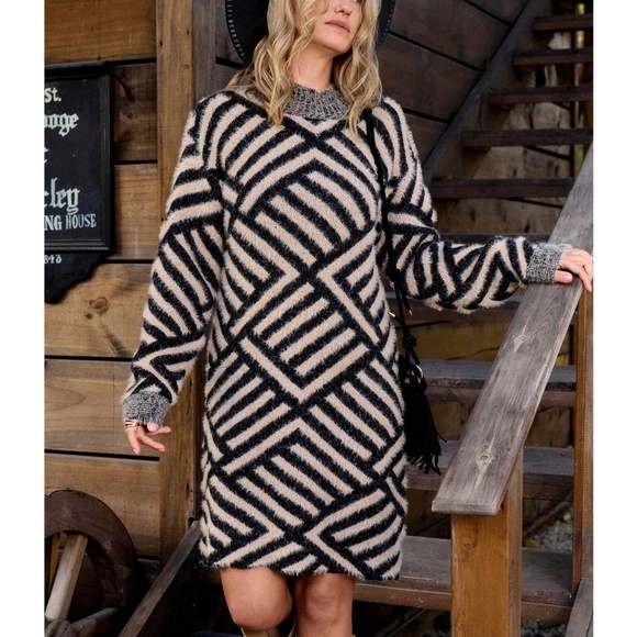 Classic Geo Print Fuzzy Loose Fit Sweater dress - Picture 3 of 6
